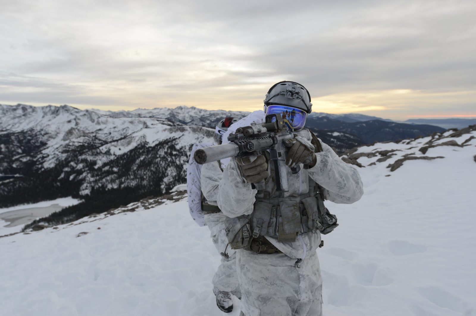 US Army Tests Snow Camo Overwhites –