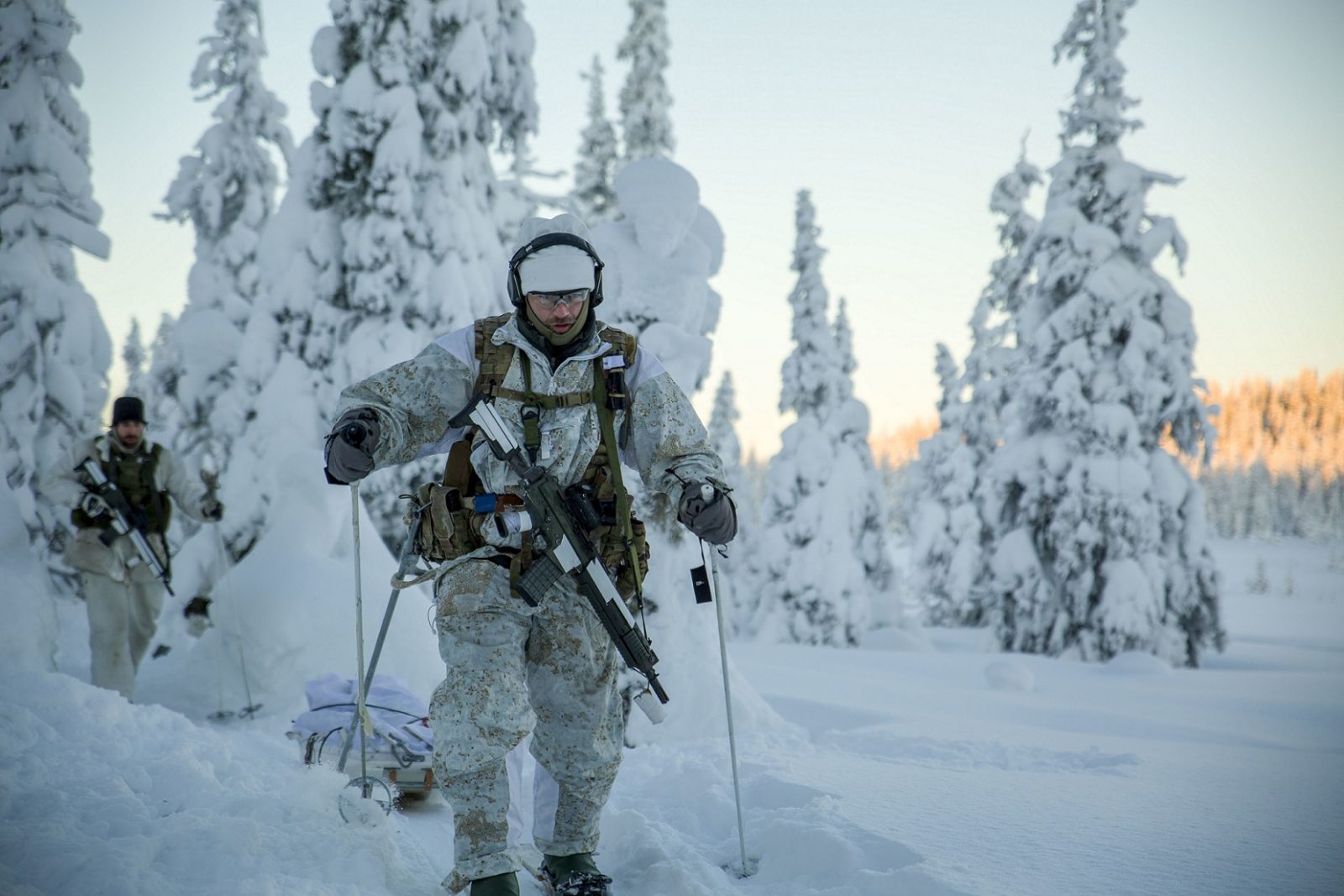 US Army Tests Snow Camo Overwhites –